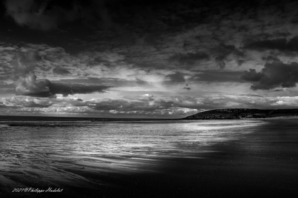 Une vue de la plage de Surtainville