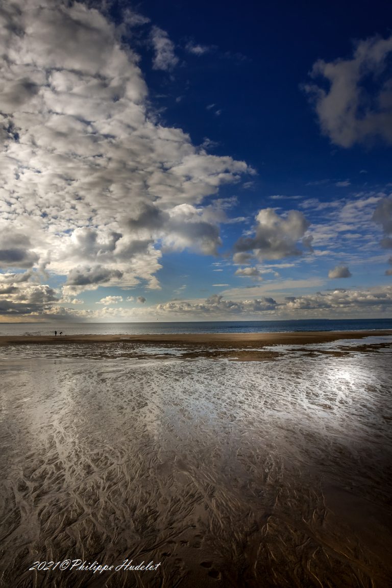 Une vue de la plage de Surtainville